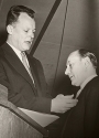 Verleihung des Bundesverdienstkreuzes an Heinz Galinski durch Willy Brandt